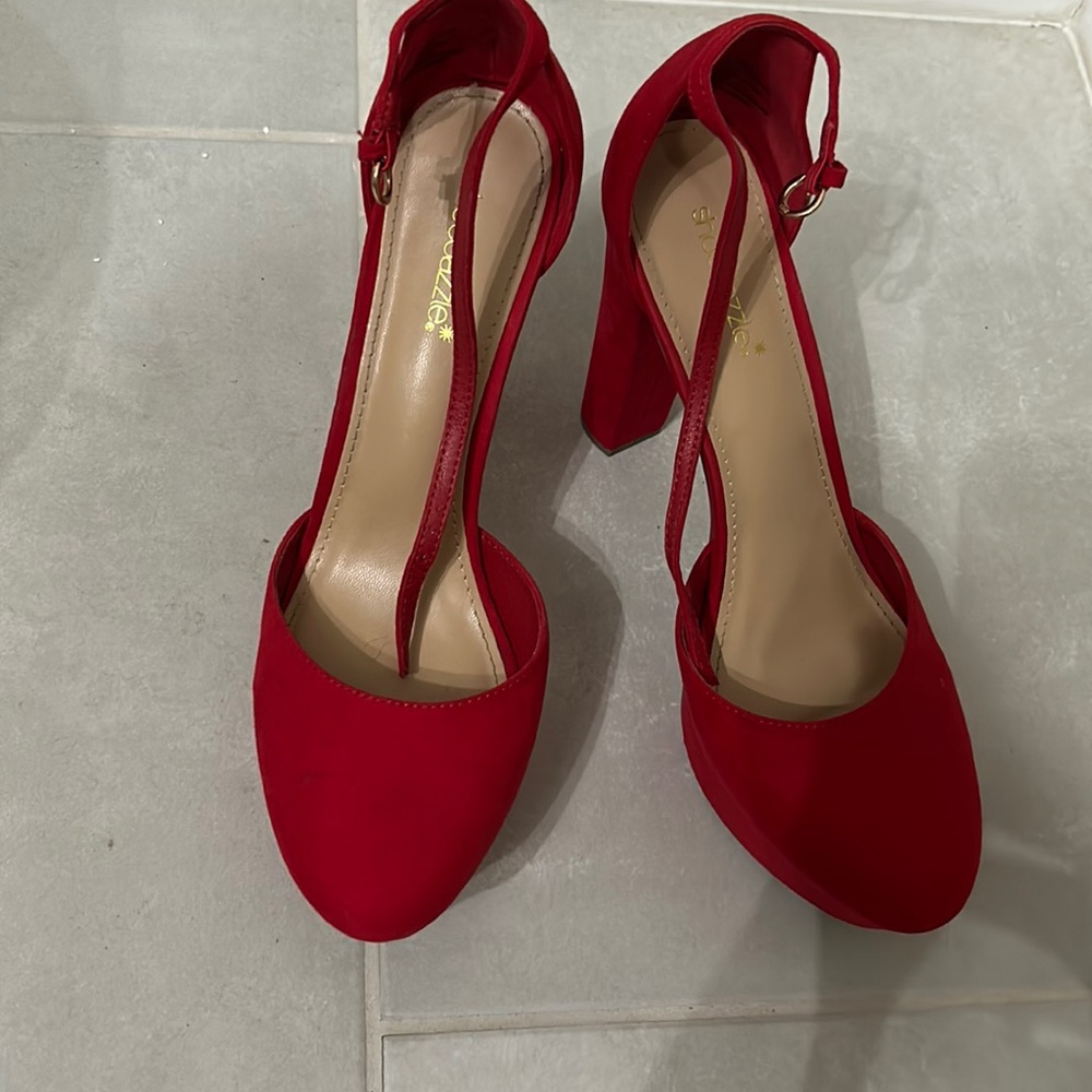 Red, closed toe, platform, chunky size 12 heels